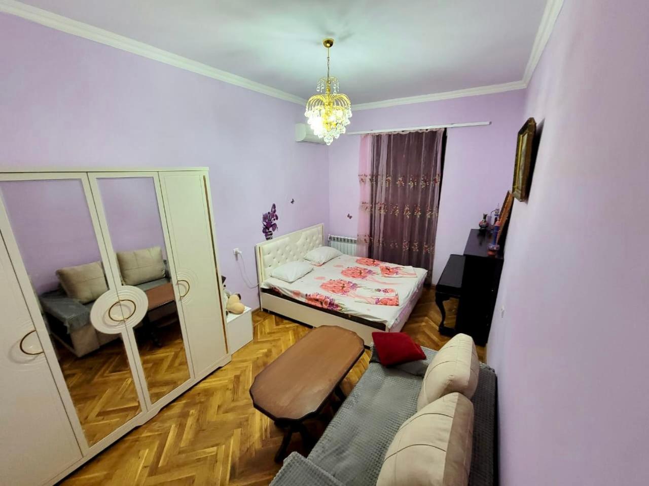 Karson Guest House And Tours 예레반 외부 사진