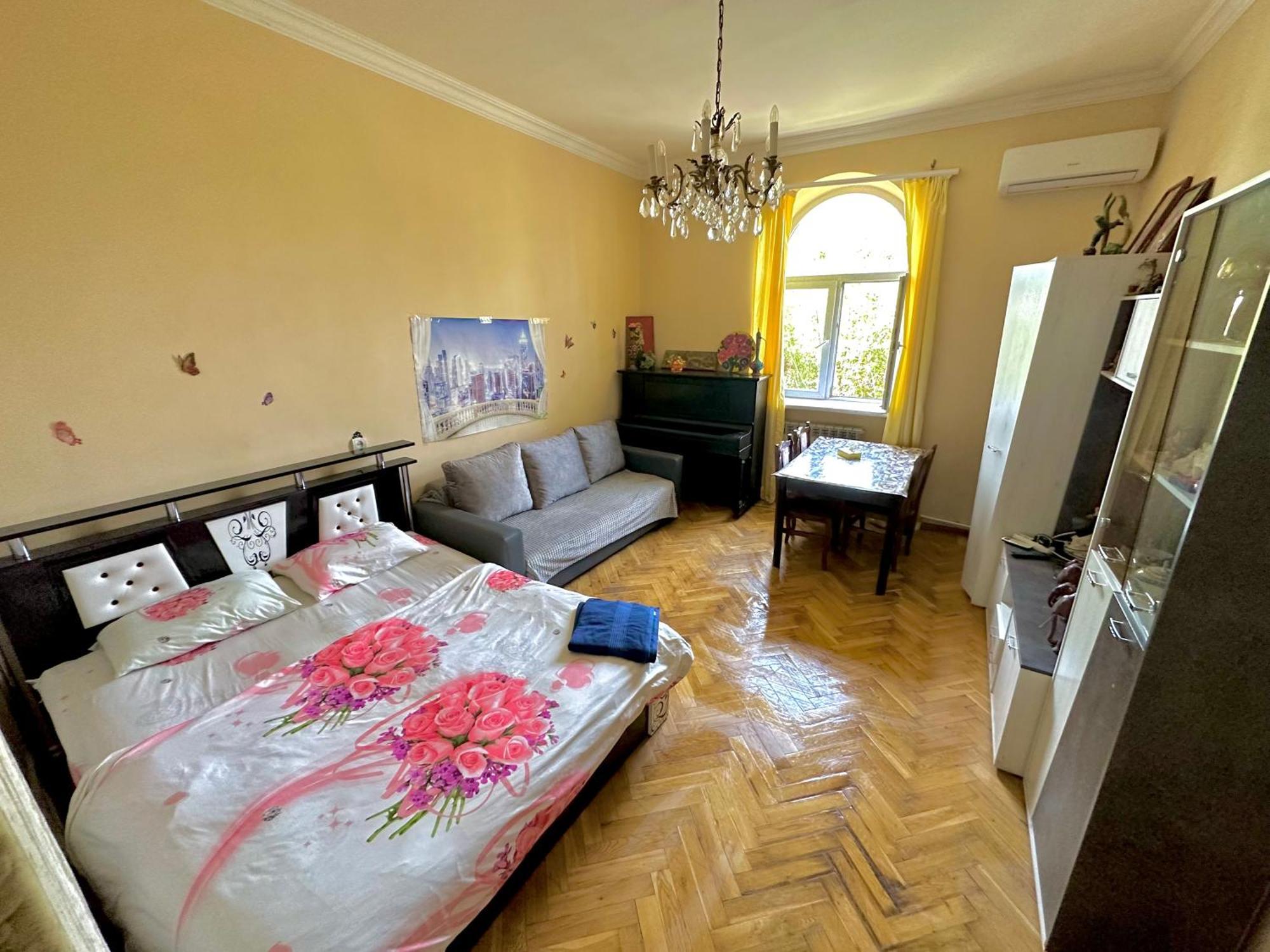 Karson Guest House And Tours 예레반 외부 사진